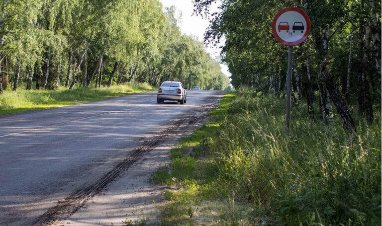 Действия при обгоне автомобиля